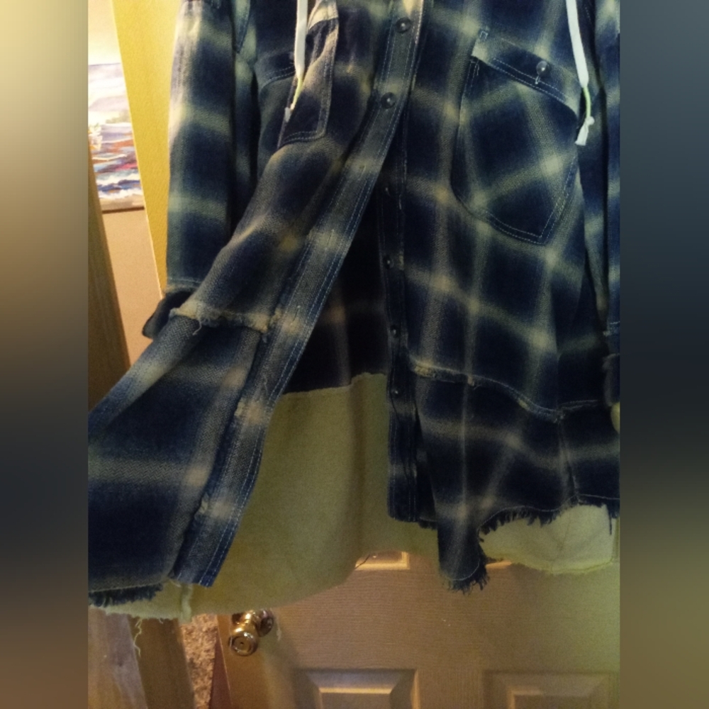 Free People button down XL - Picture 4 of 4